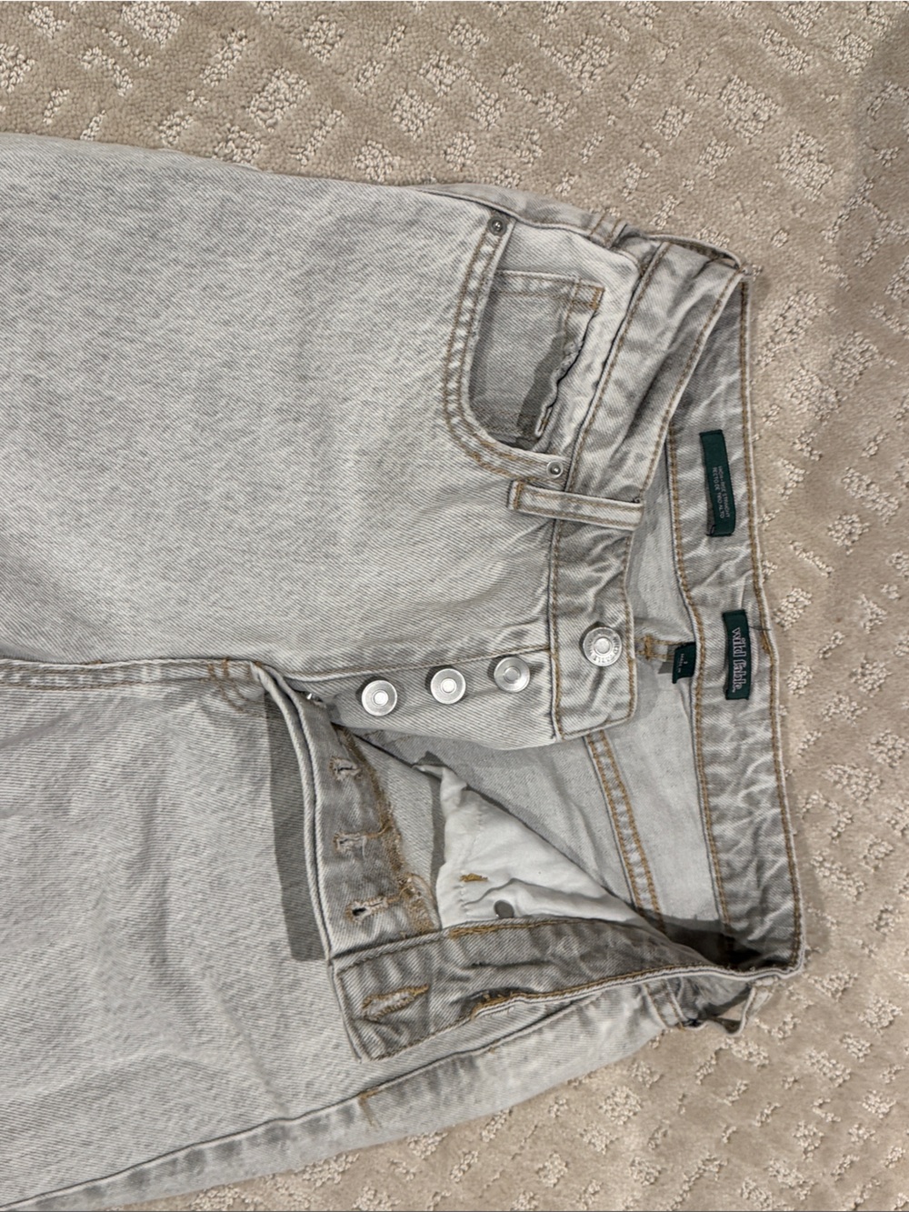 wild fable High-Rise Light Gray Distressed Straight Jeans - Picture 3 of 3